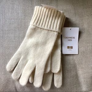 White ivory cashmere gloves